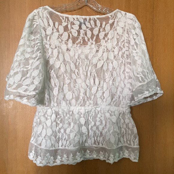 4/$20 | Streetwear Society Sheer Lace Top with Batwing Sleeves and Leaf Pattern - Picture 5 of 5